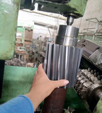 шестерні, вал-шестерні для цегельного виробництва