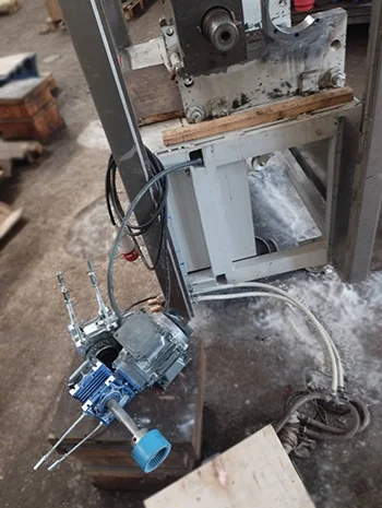 Приклад ремонту привода тісторозкатувальної машини